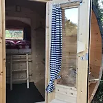 Aldeamento Turístico Schlaffass - Schlafen Im Holzfass Tattendorf