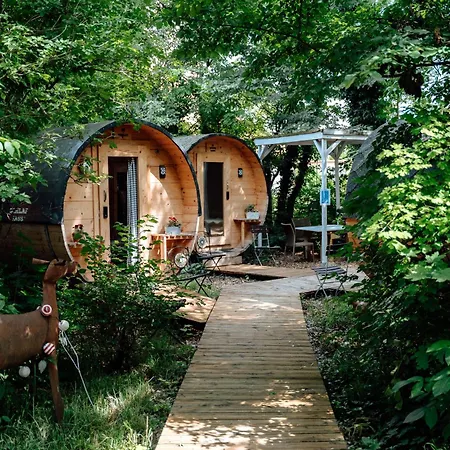 פארק נופש Schlaffass - Schlafen Im Holzfass