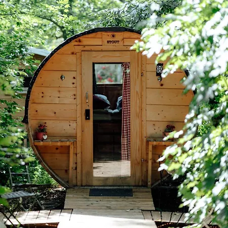 Schlaffass - Schlafen Im Holzfass Tattendorf