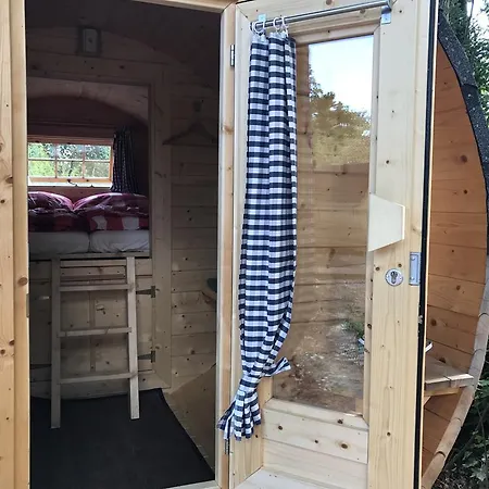 Aldeamento Turístico Schlaffass - Schlafen Im Holzfass Tattendorf